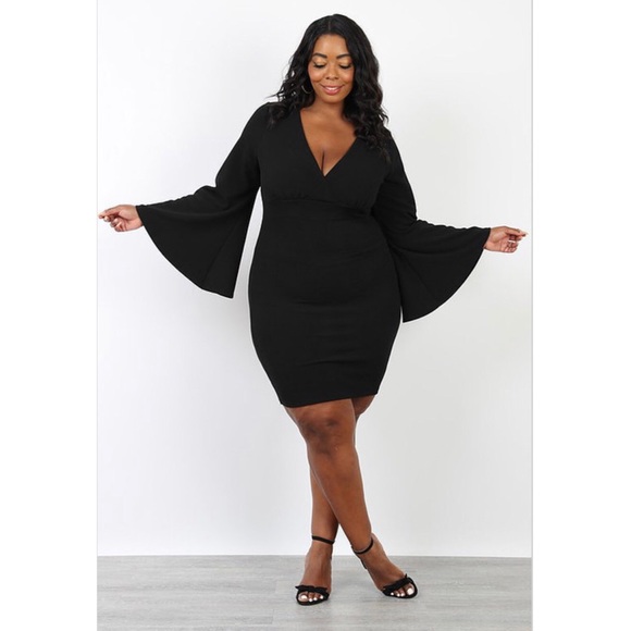 Last ☝️ Curvy Collection Black Bell Sleeve Dress - Picture 2 of 6